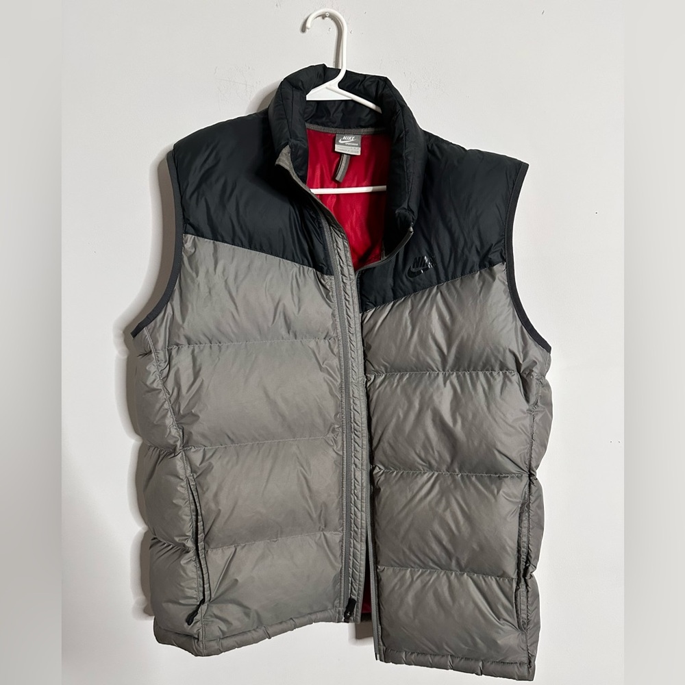 Nike Black‎ and Gray Puffer Vest